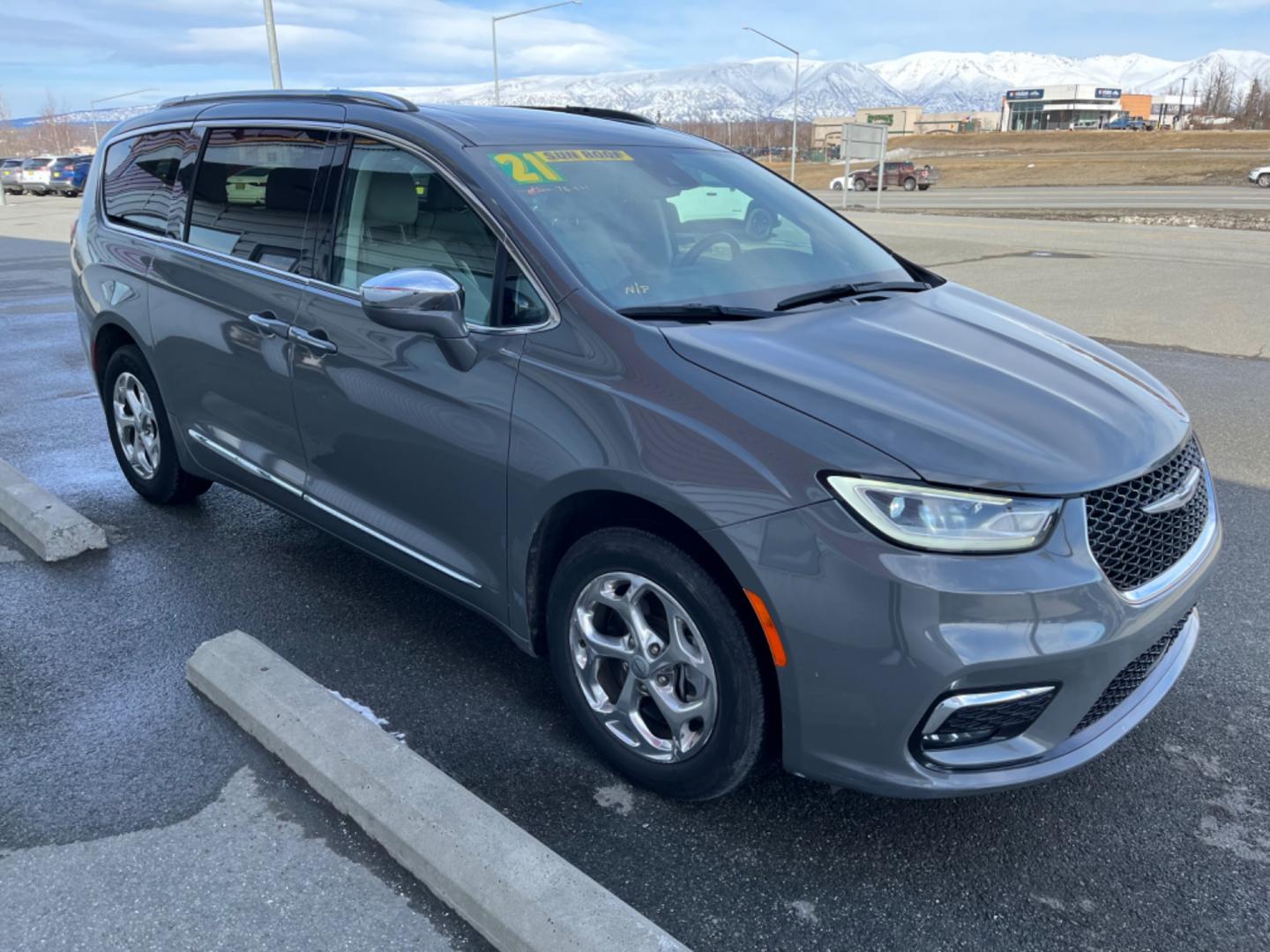 2021 Gray /Grey Chrysler Pacifica (2C4RC3GG3MR) , located at 1960 Industrial Drive, Wasilla, 99654, (907) 274-2277, 61.573475, -149.400146 - Photo#5